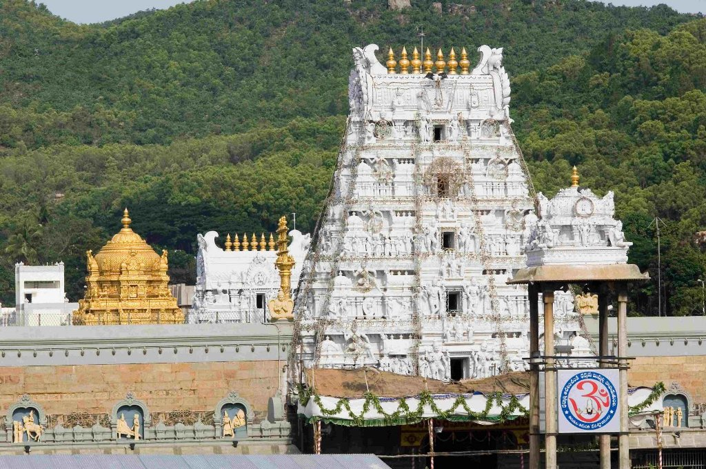 तिरुपति बालाजी मंदिर का रहस्य और उनकी कहानी